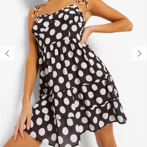 Boohoo Dresses & Skirts - BNWT Polka dot Mini dress Sz 12